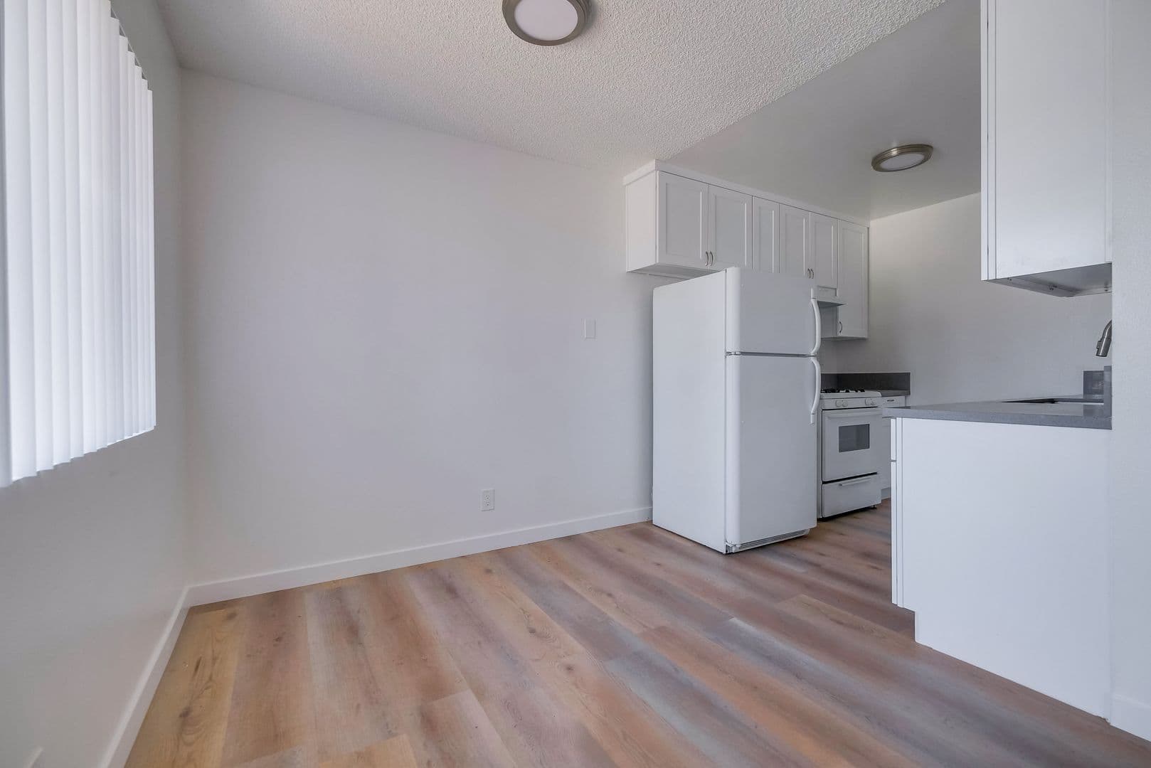 Los Angeles Apartment: 6308 Brynhurst Ave