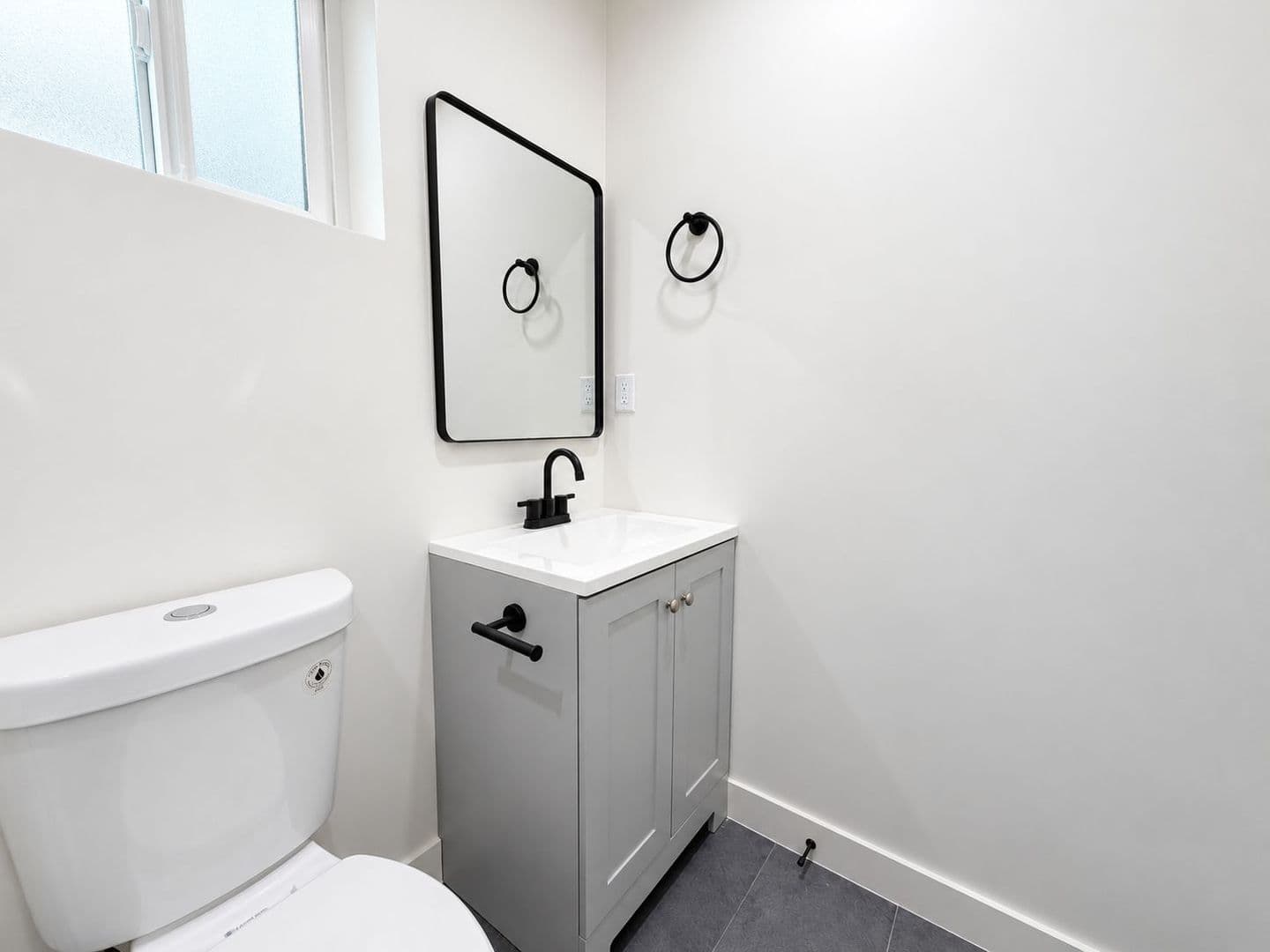 Panorama City Apartment: 14662 Rayen St