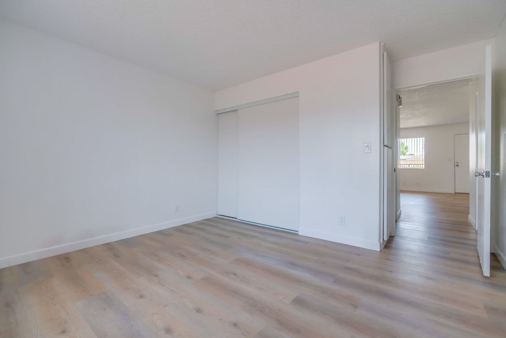 Los Angeles Apartment: 6308 Brynhurst Ave