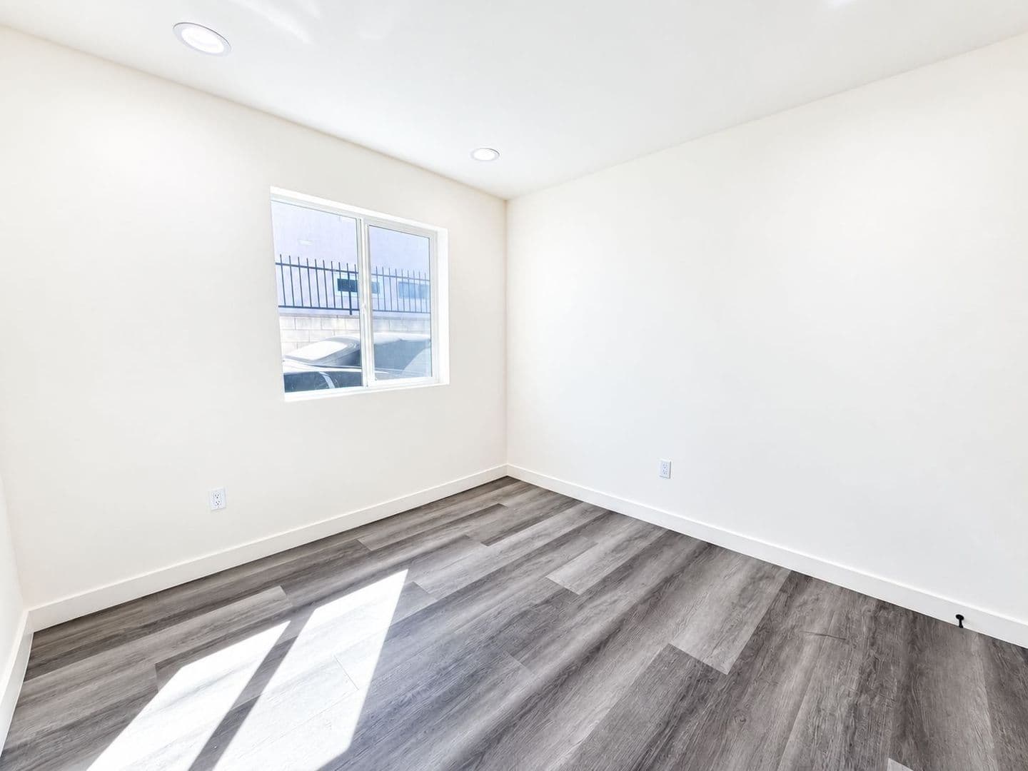 Panorama City Apartment: 14662 Rayen St