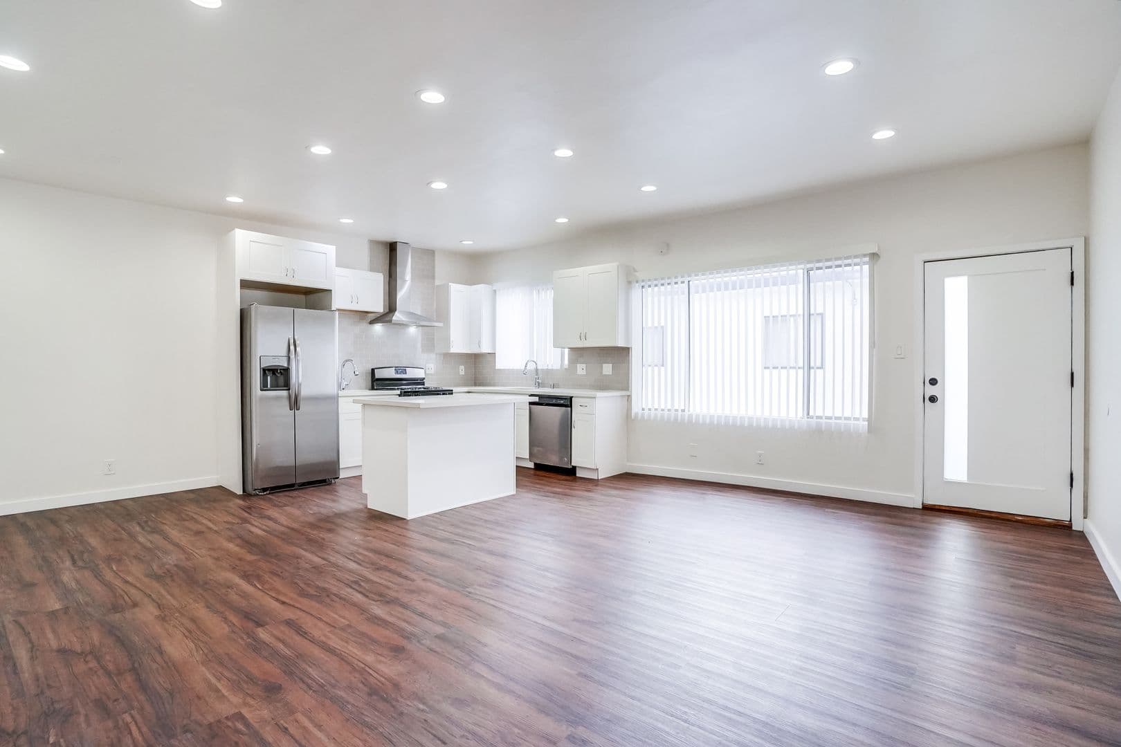 Valley Village Apartment: 5312 - 5320 Corteen Pl