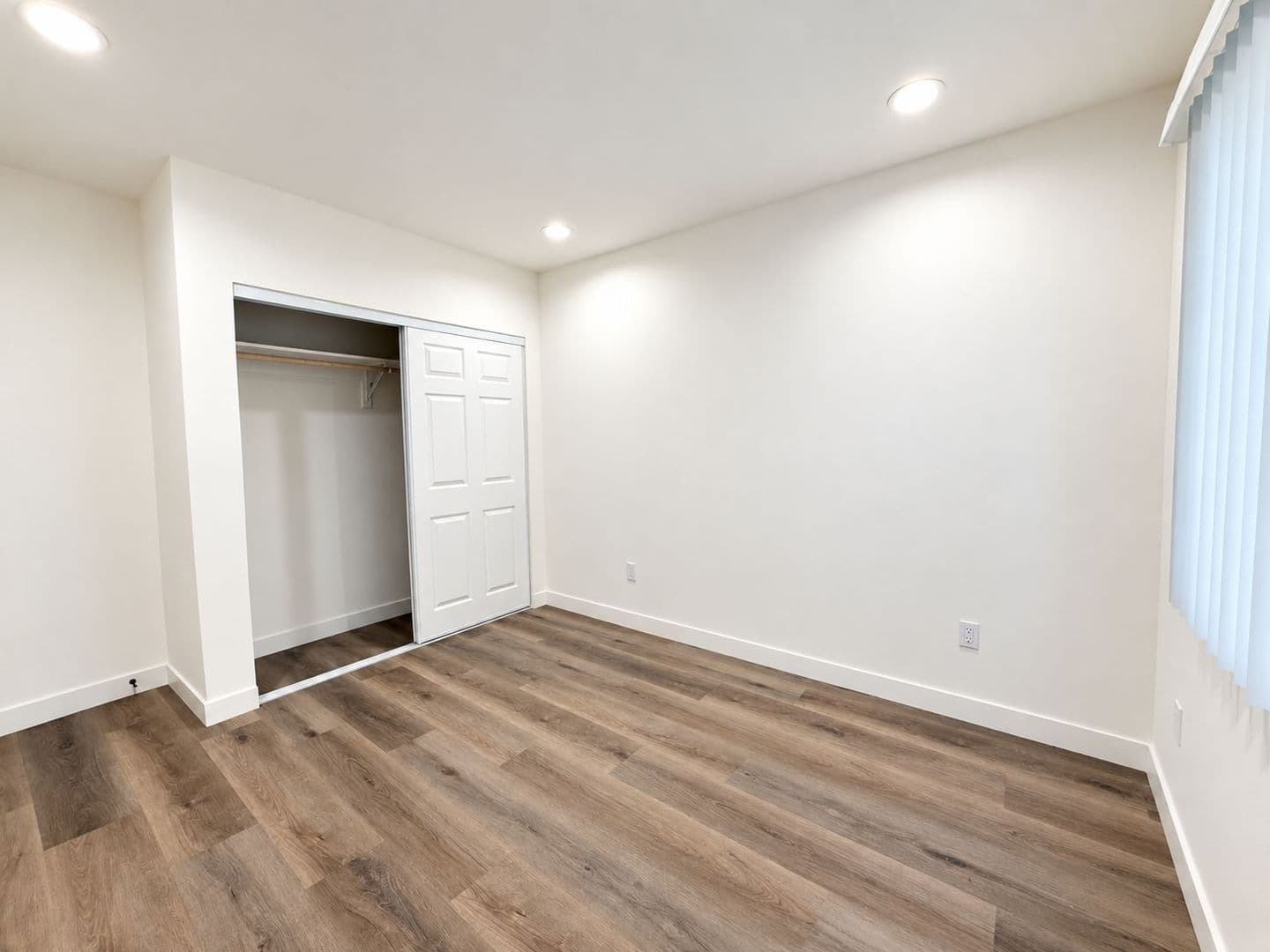 Van Nuys Apartment: 14108 Gilmore St