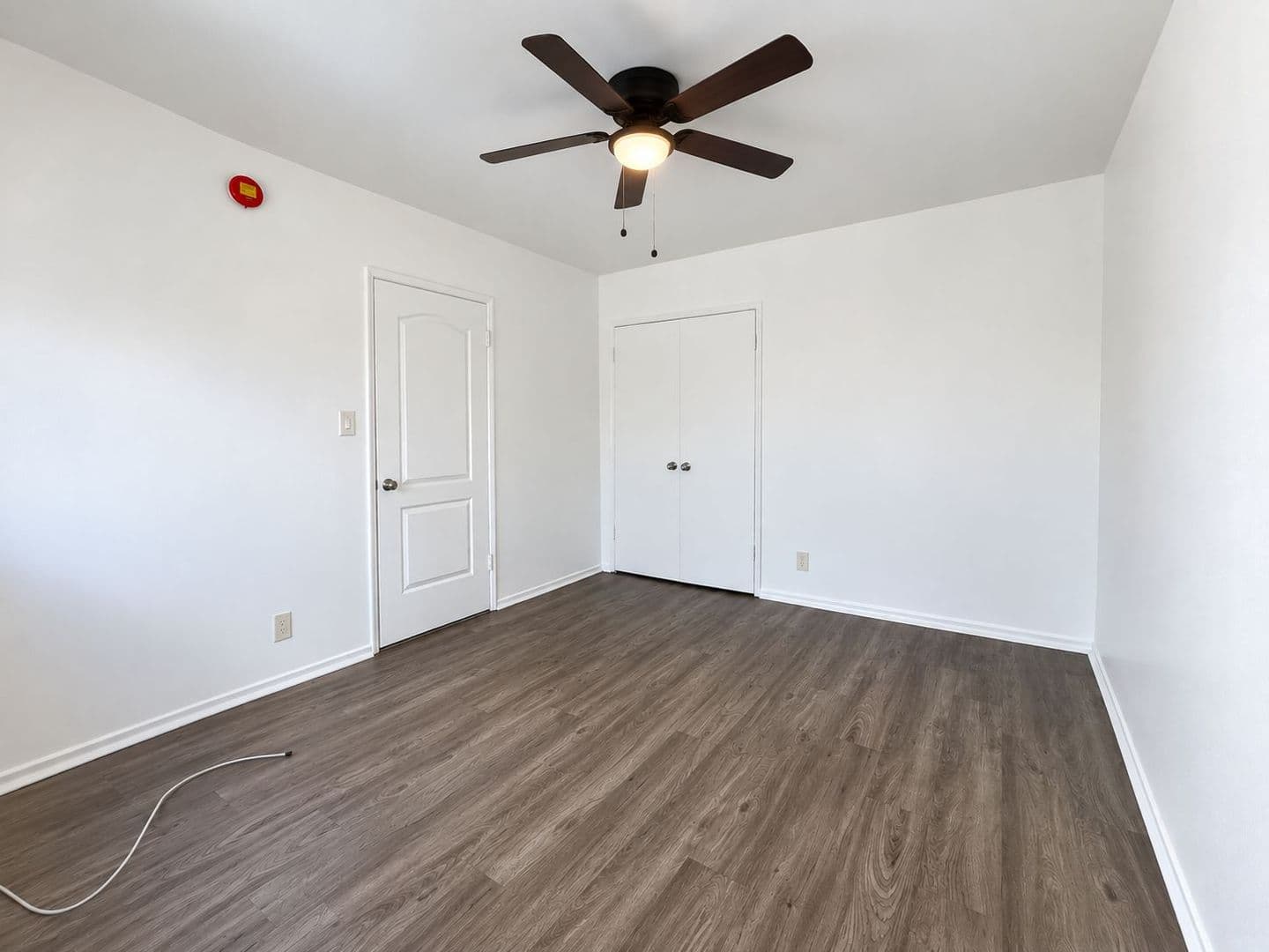 North Hollywood Apartment: 7117 Fulton Ave