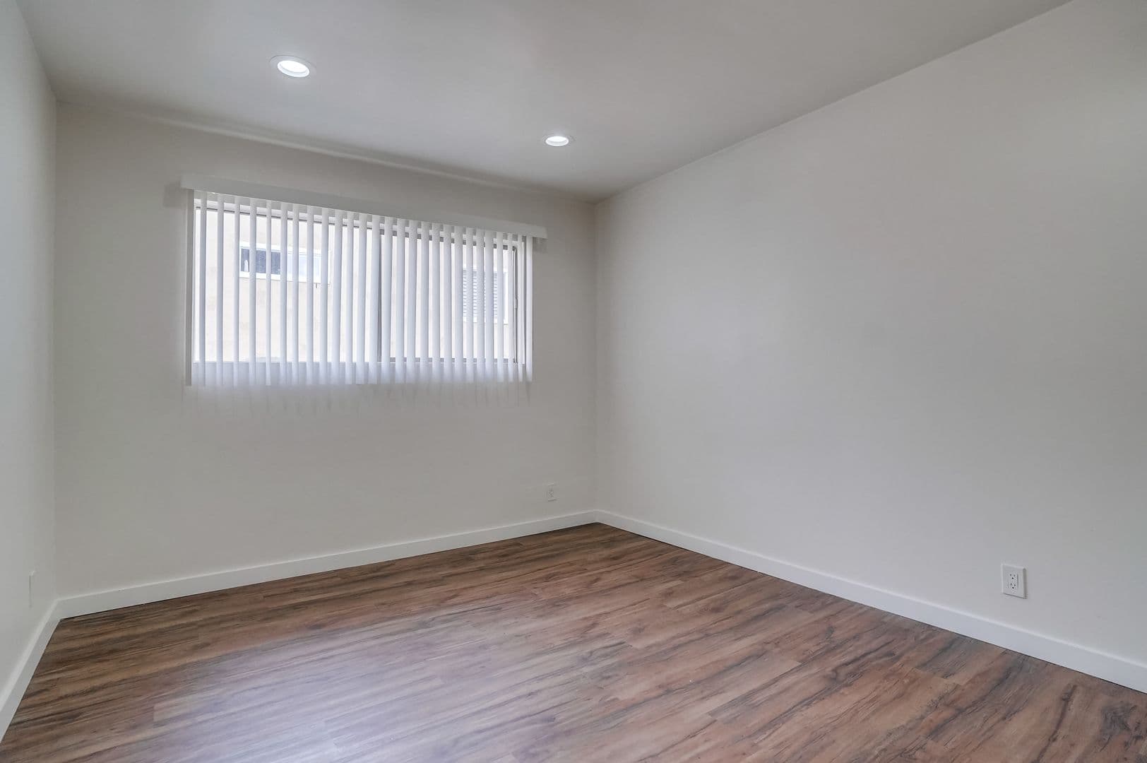 Valley Village Apartment: 5312 - 5320 Corteen Pl