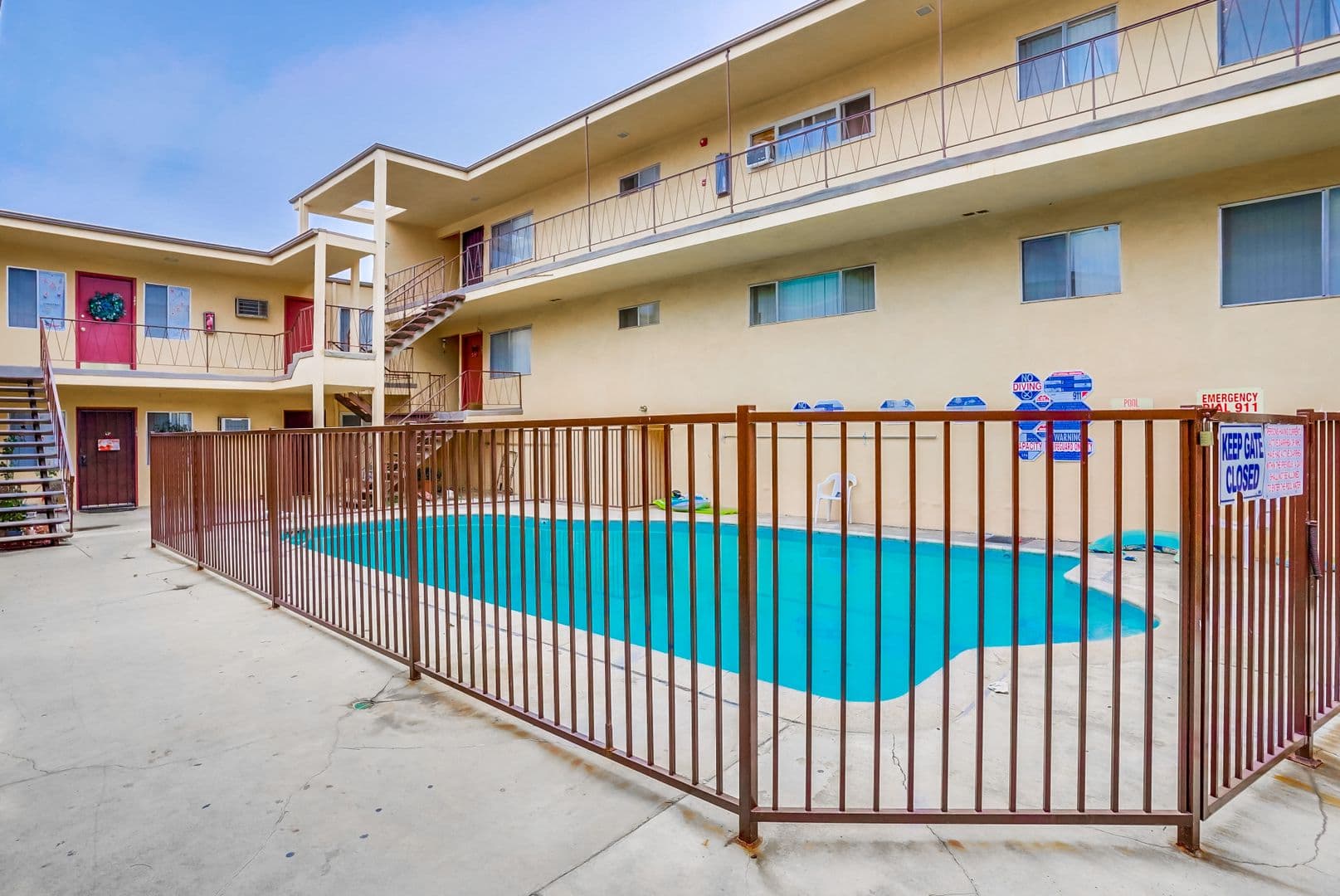 Van Nuys Apartment: 14227 Gilmore St