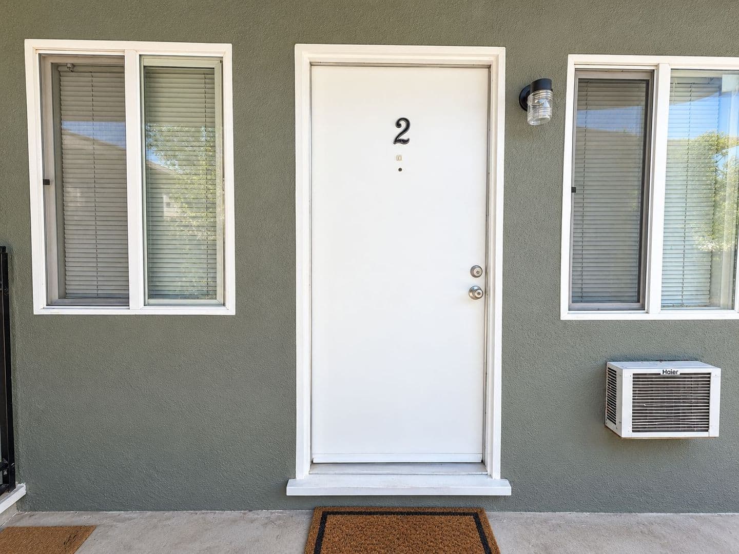 North Hollywood Apartment: 7117 Fulton Ave