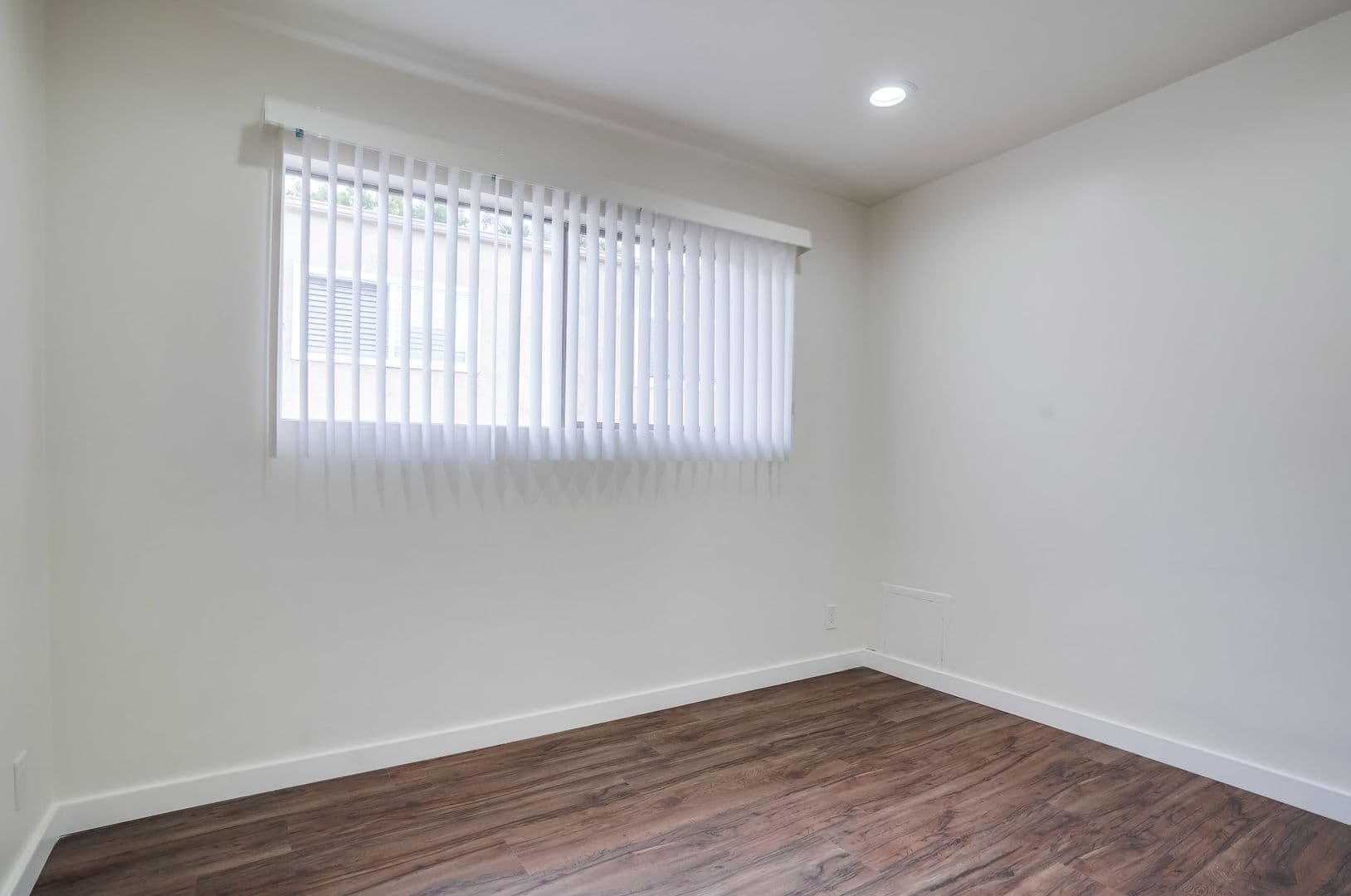 Valley Village Apartment: 5312 - 5320 Corteen Pl