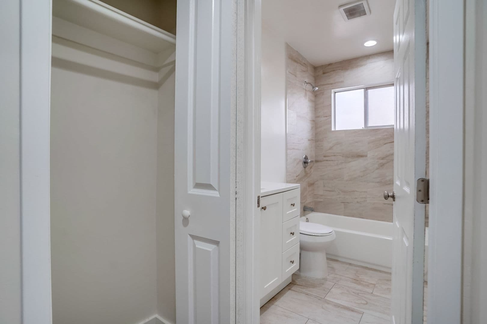 Valley Village Apartment: 5312 - 5320 Corteen Pl