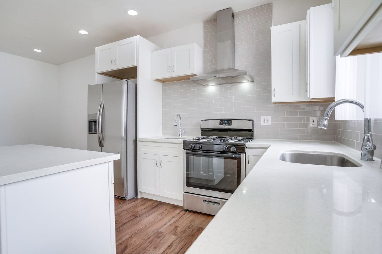 Valley Village Apartment: 5312 - 5320 Corteen Pl