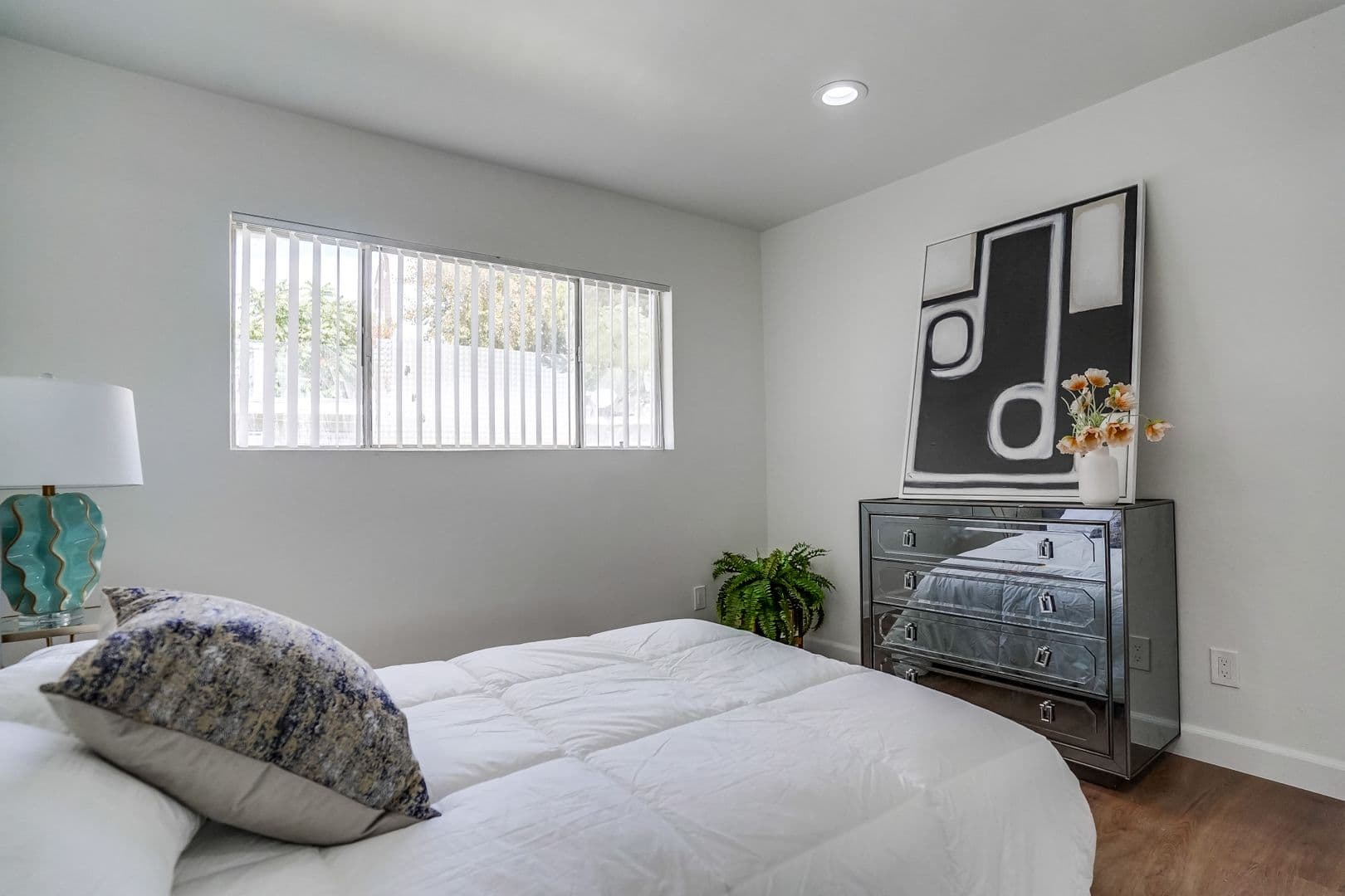 North Hollywood Apartment: 11731 Kittridge St