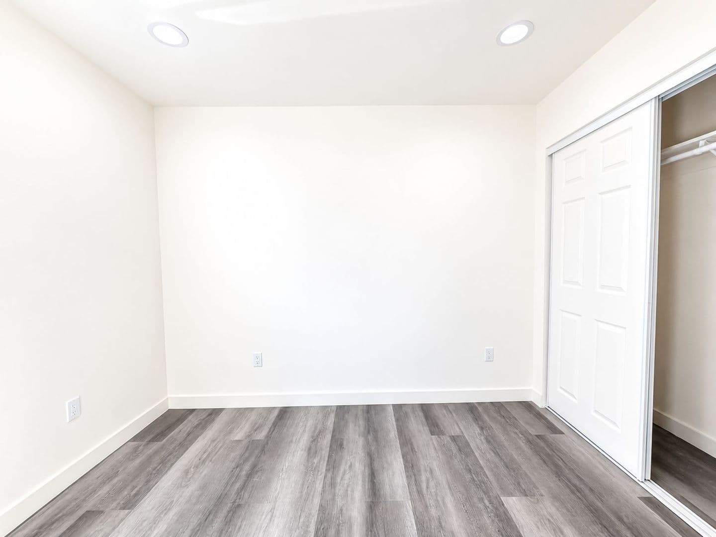 Panorama City Apartment: 14662 Rayen St
