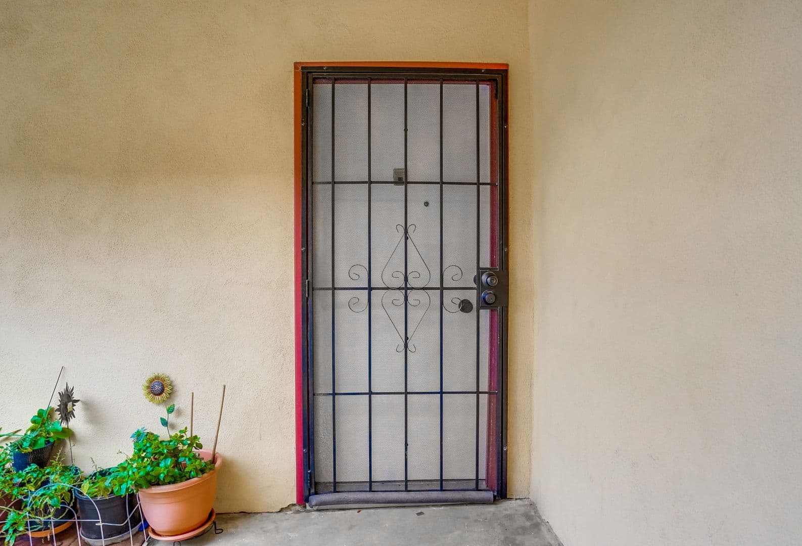 Van Nuys Apartment: 14227 Gilmore St