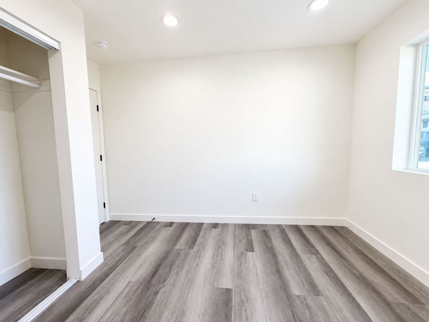Panorama City Apartment: 14662 Rayen St