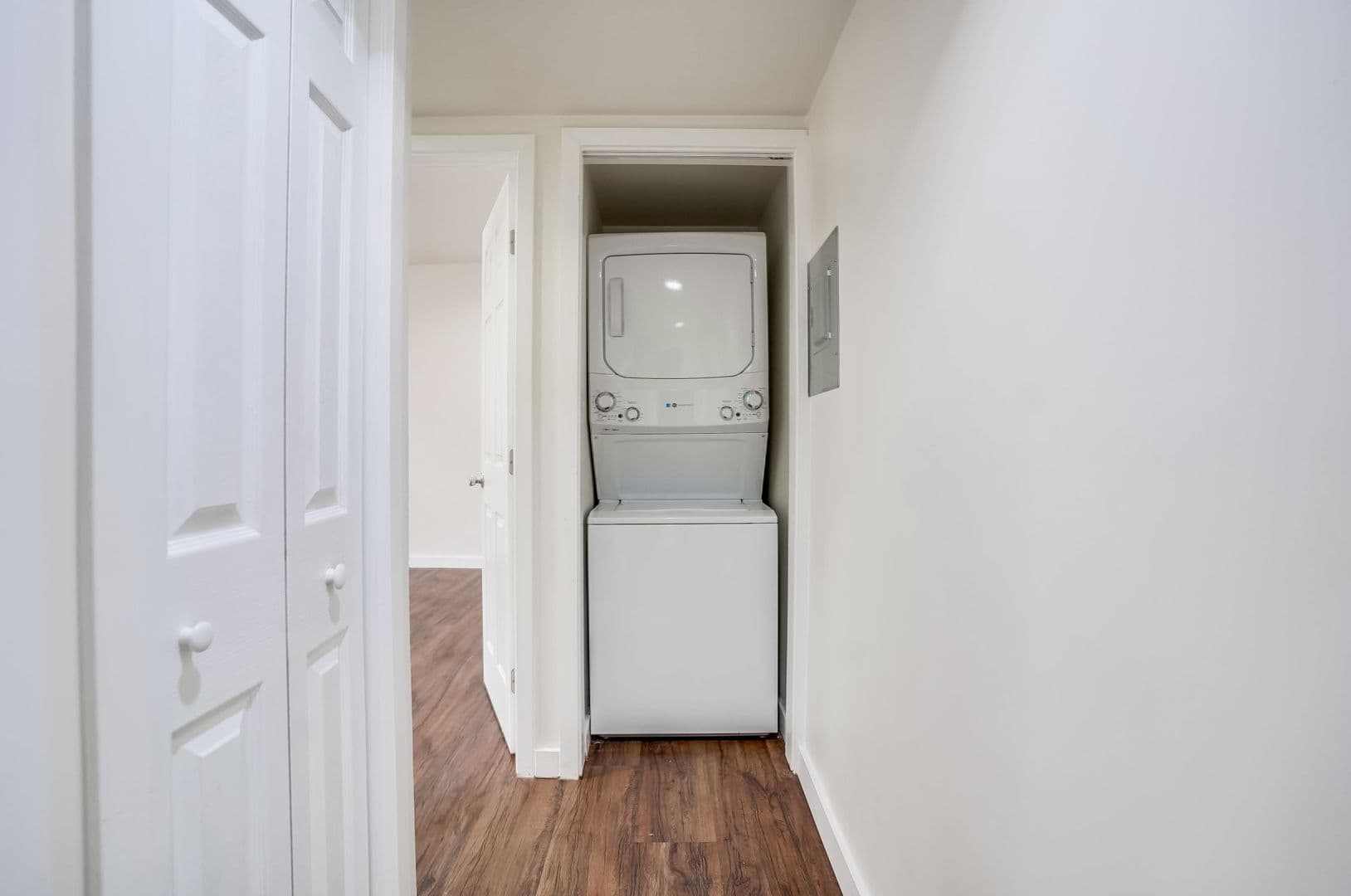 Valley Village Apartment: 5312 - 5320 Corteen Pl