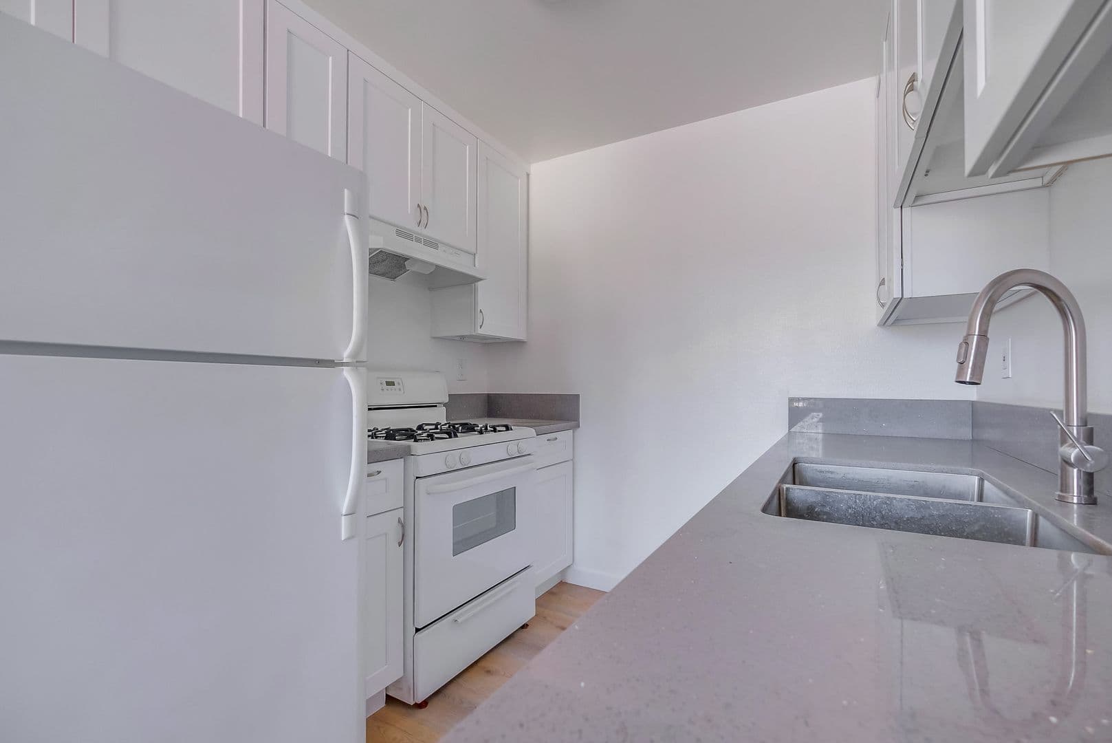 Los Angeles Apartment: 6308 Brynhurst Ave
