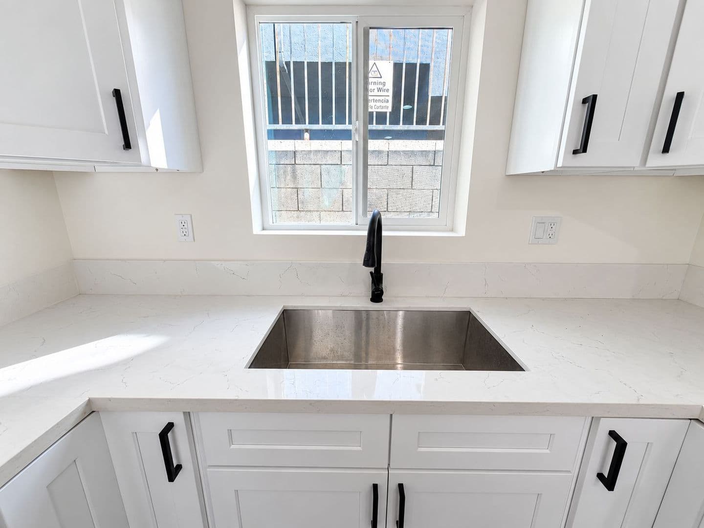 Panorama City Apartment: 14662 Rayen St