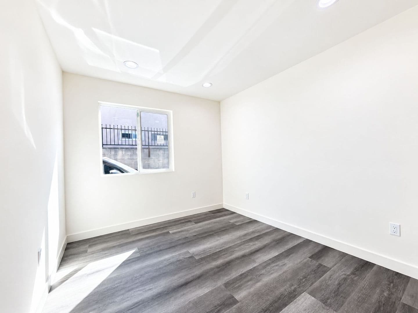 Panorama City Apartment: 14662 Rayen St