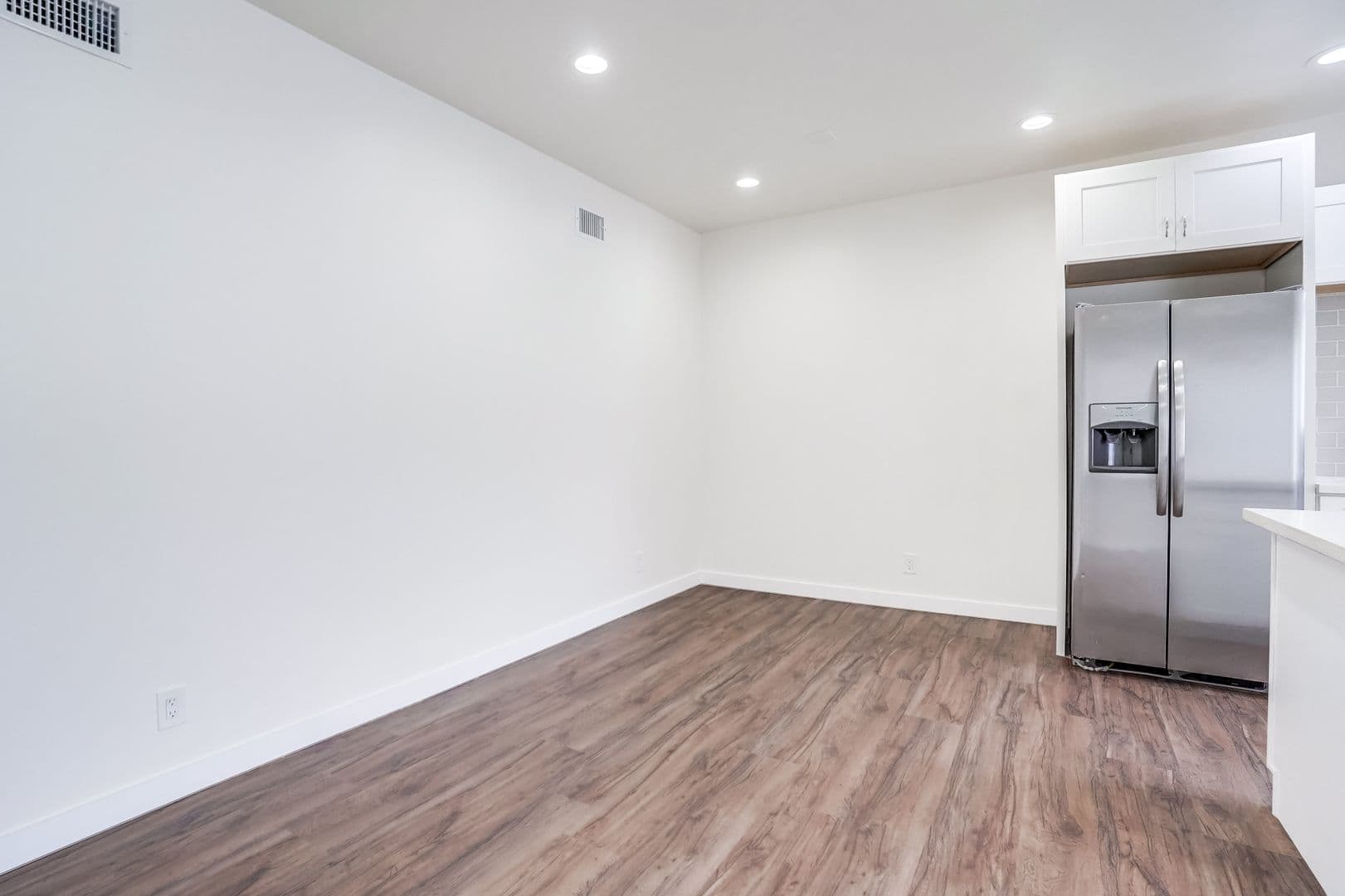Valley Village Apartment: 5312 - 5320 Corteen Pl