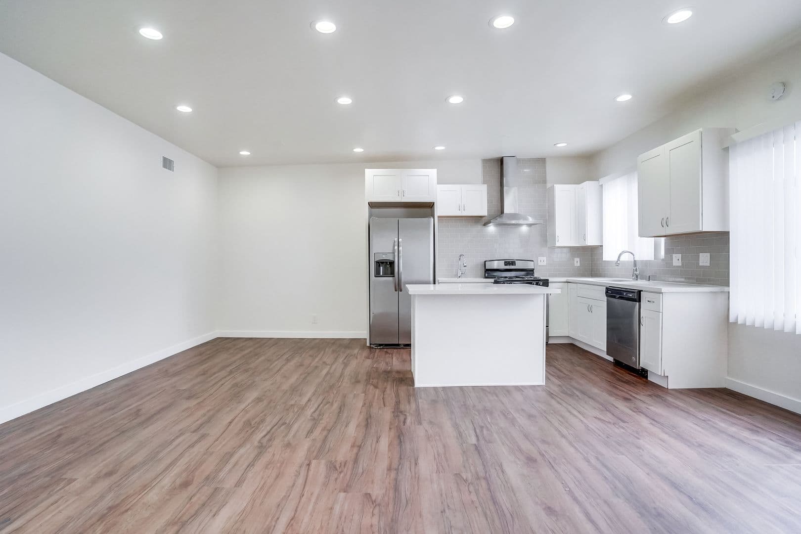 Valley Village Apartment: 5312 - 5320 Corteen Pl