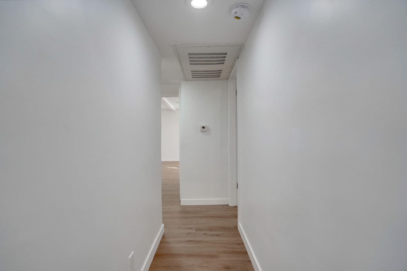 Valley Village Apartment: 12535 Burbank Blvd