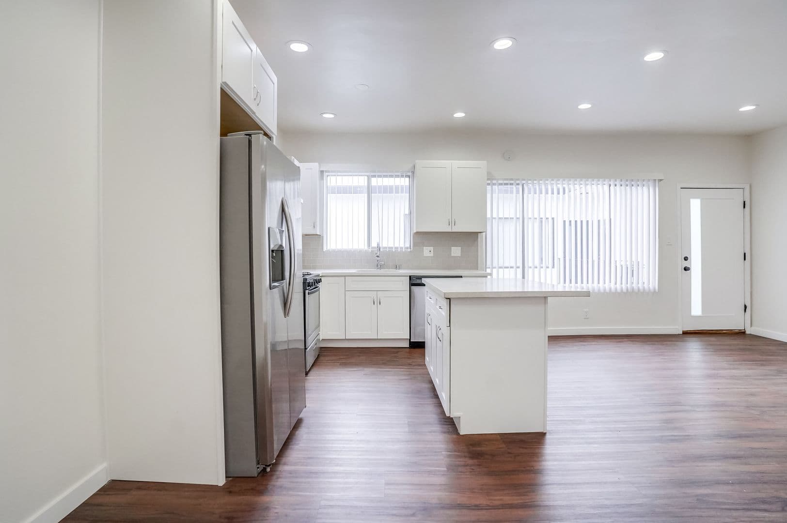 Valley Village Apartment: 5312 - 5320 Corteen Pl