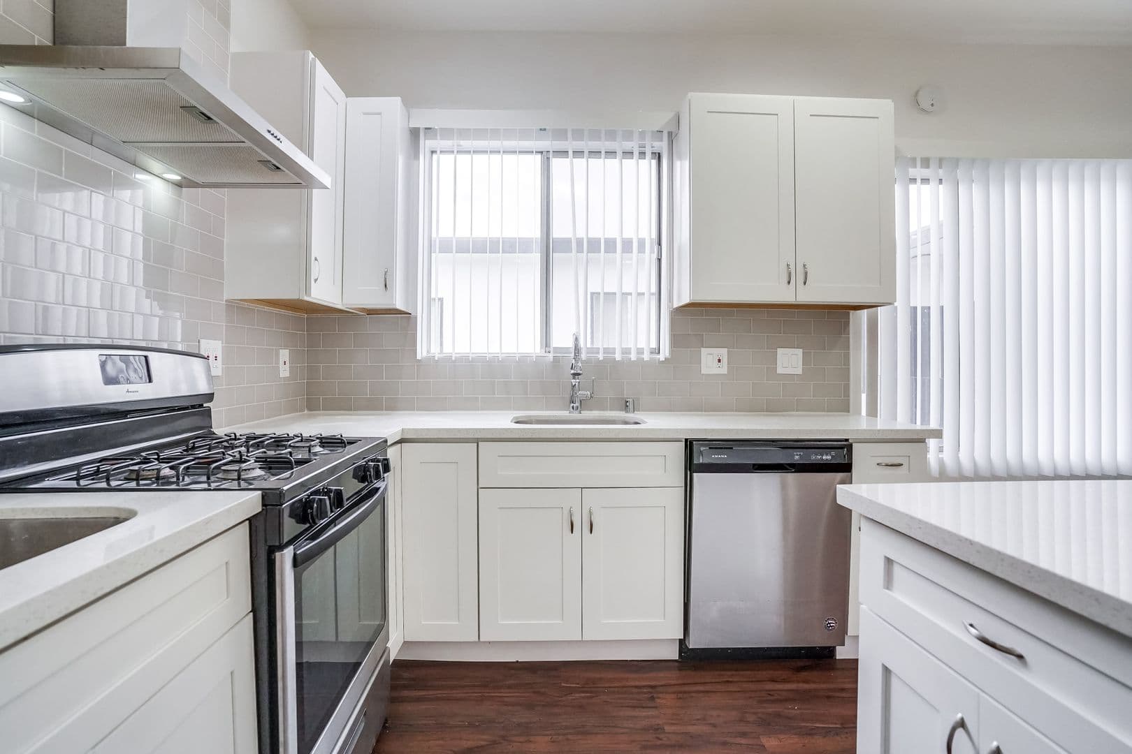 Valley Village Apartment: 5312 - 5320 Corteen Pl