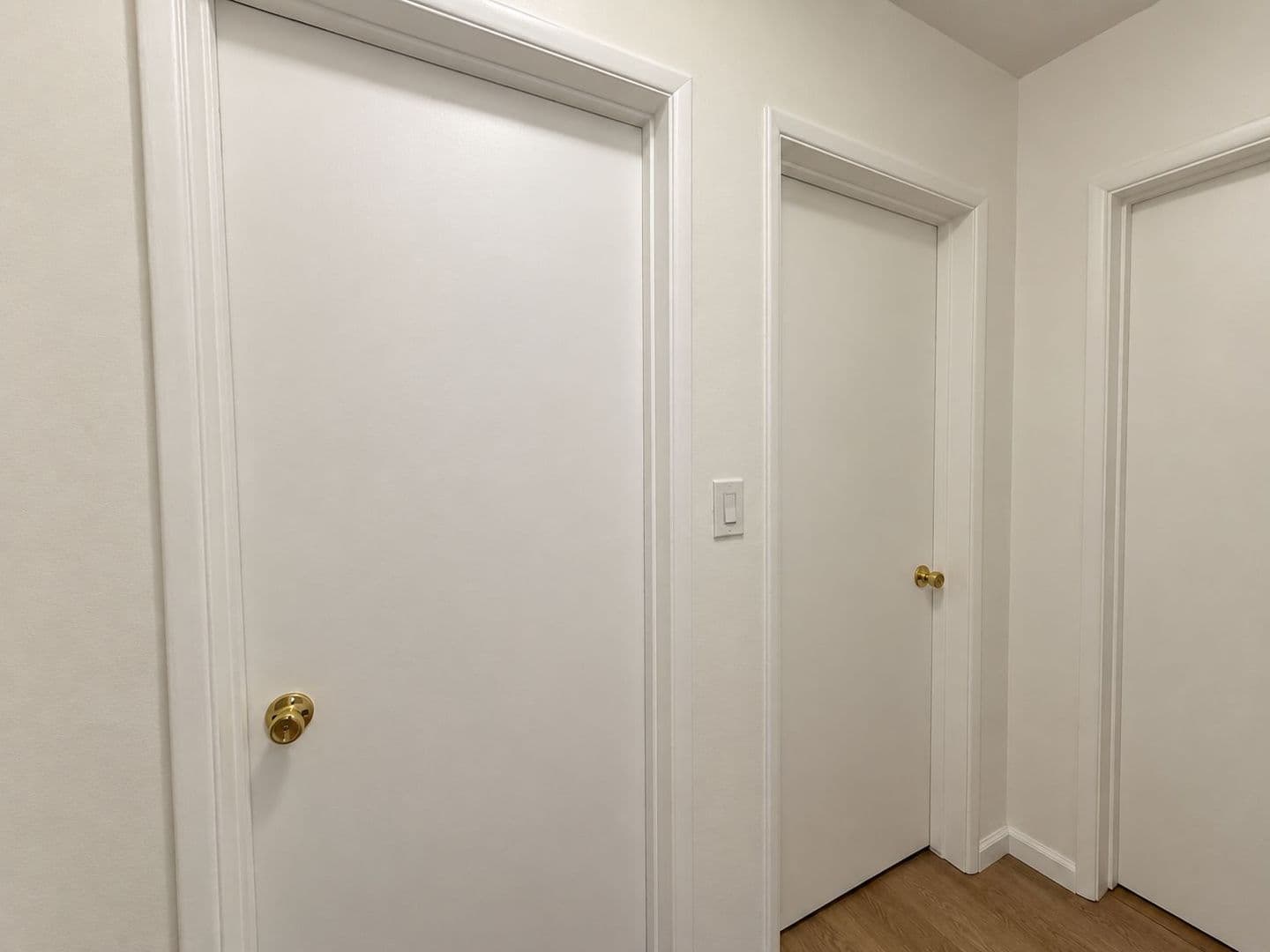 North Hollywood Apartment: 12805 Vanowen St