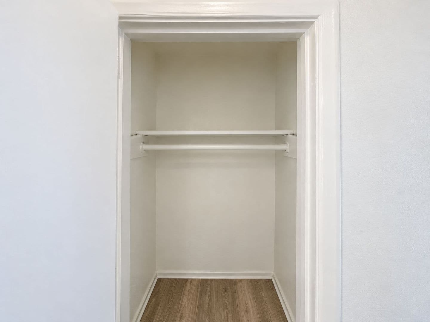 North Hollywood Apartment: 7117 Fulton Ave