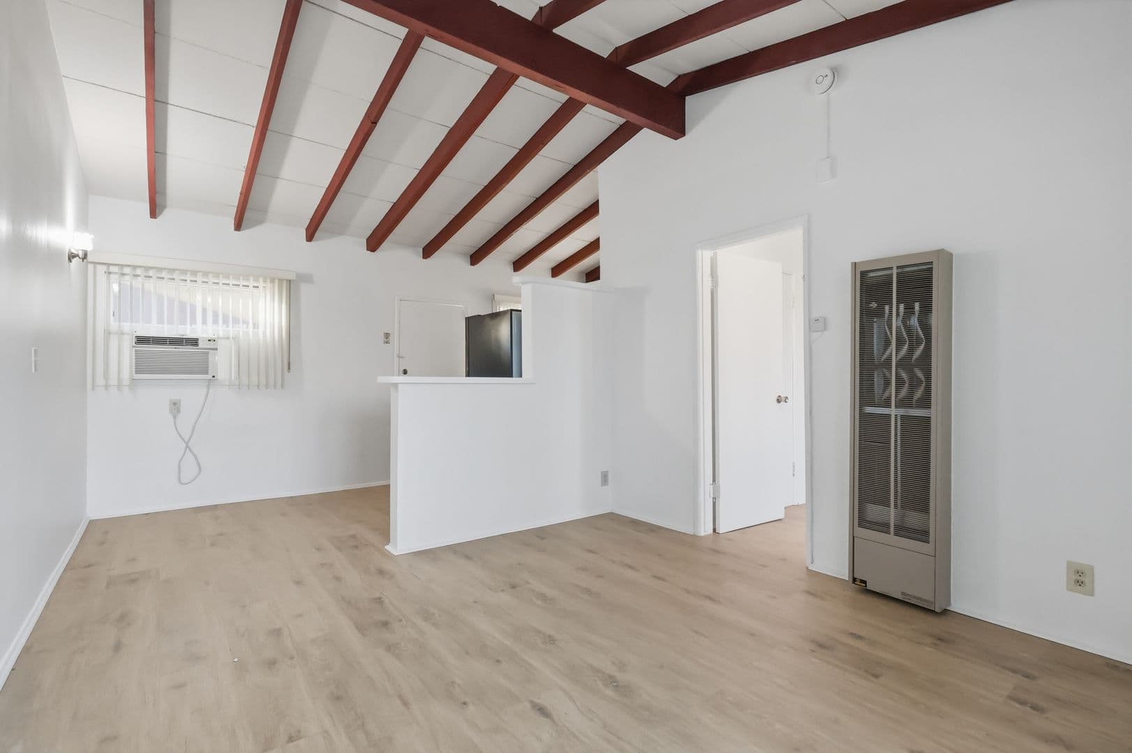 Panorama City Apartment: 7900-7906-7910 Willis Ave