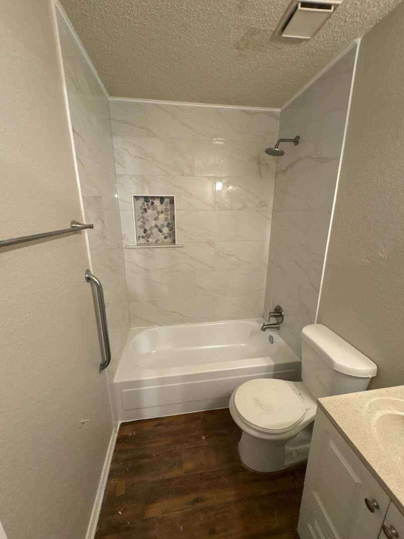 Duncanville House: 1043 Meadow Run Dr