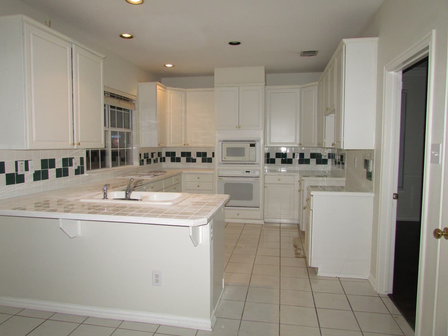 Arlington House: 2639 Cedar View Drive