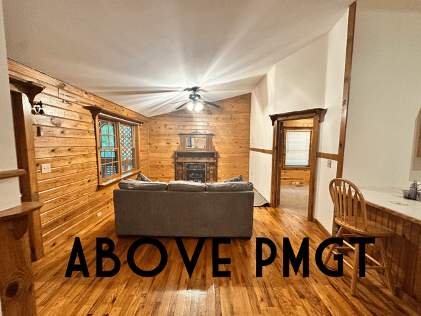 Easley House: 126 Lakeshore Dr