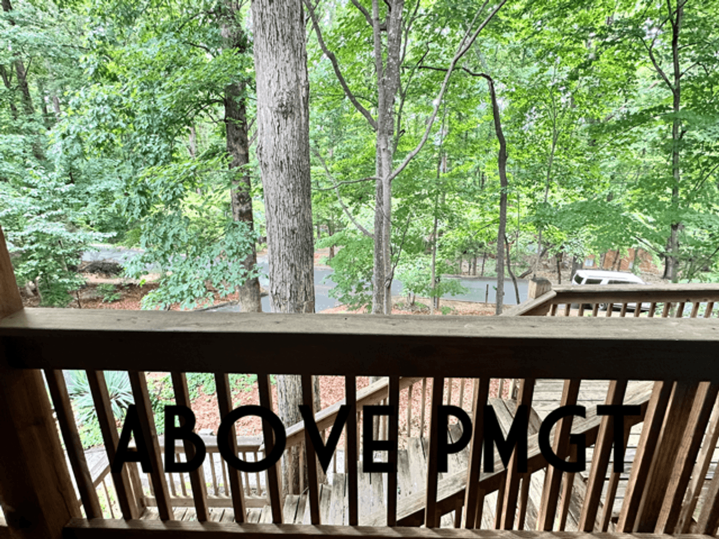 Easley House: 126 Lakeshore Dr