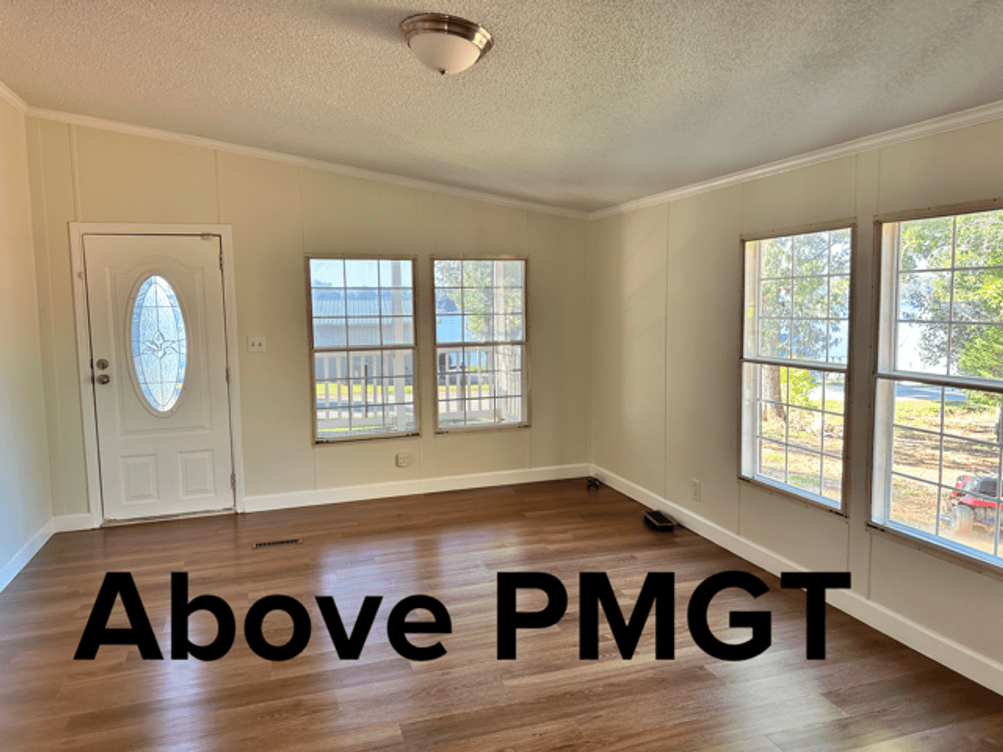 Cross Hill House: 1734 Pineland Shore Circle