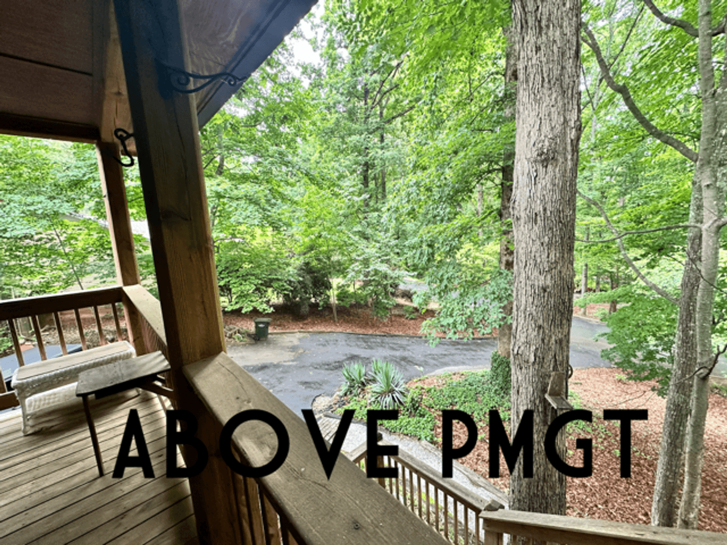 Easley House: 126 Lakeshore Dr
