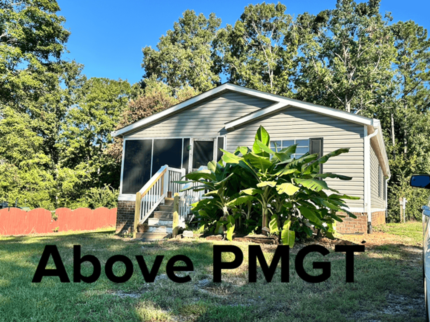 Cross Hill House: 1734 Pineland Shore Circle