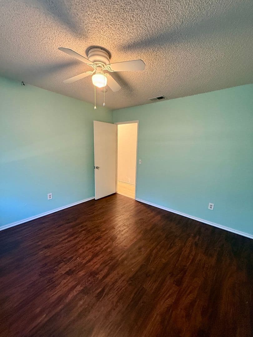 Orland House: 918 Cortina Dr.