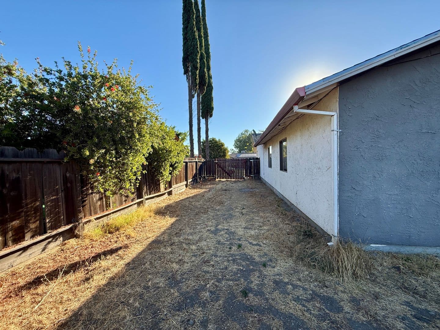 Orland House: 918 Cortina Dr.