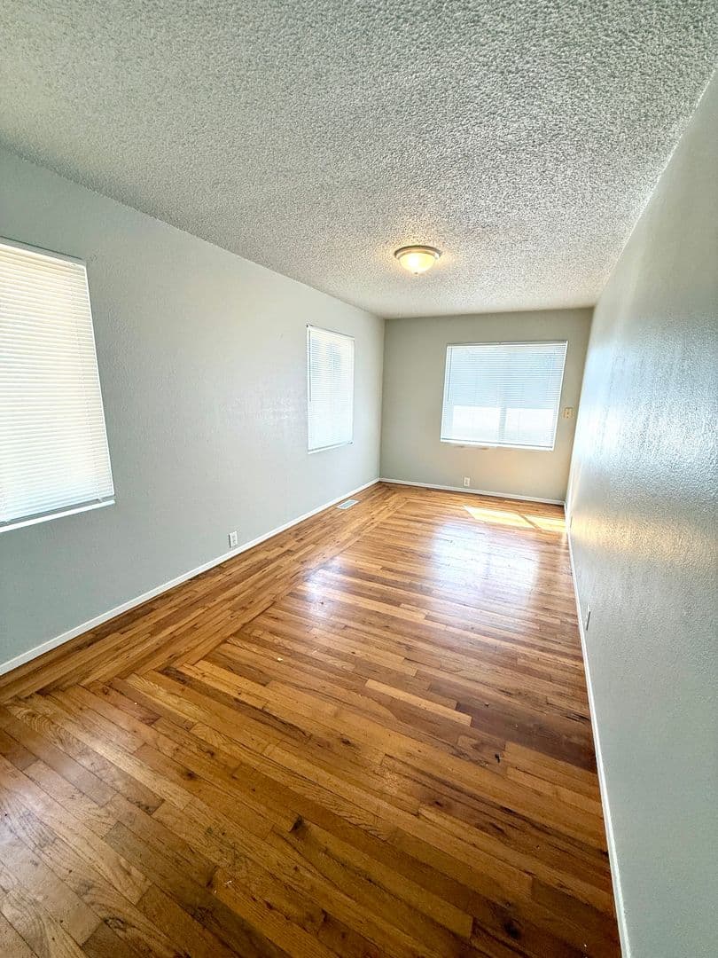Willows House: 7498 Highway 162