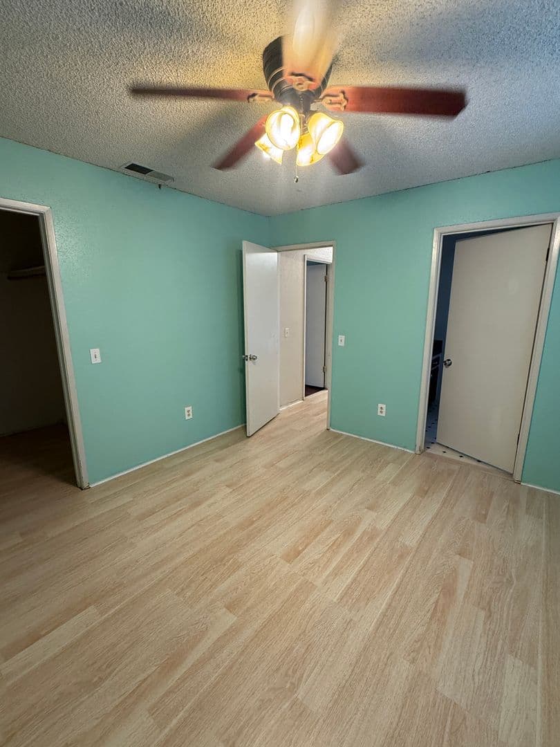 Orland House: 918 Cortina Dr.