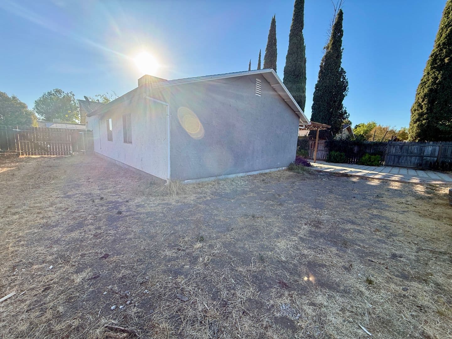 Orland House: 918 Cortina Dr.