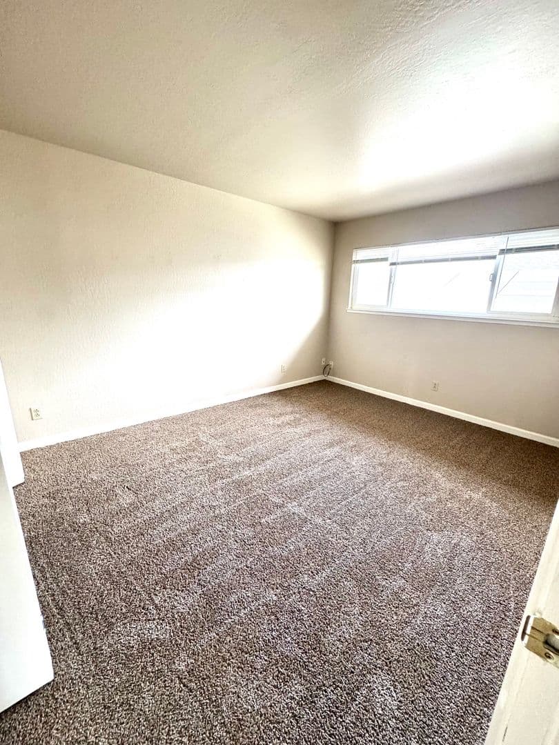 Willows Apartment: 266 S. Yolo Street