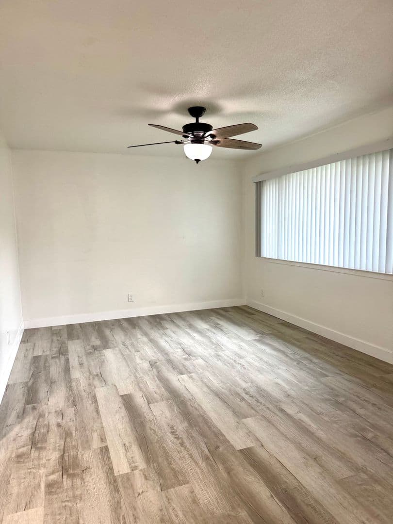 Willows Apartment: 334 N. Sonoma Street