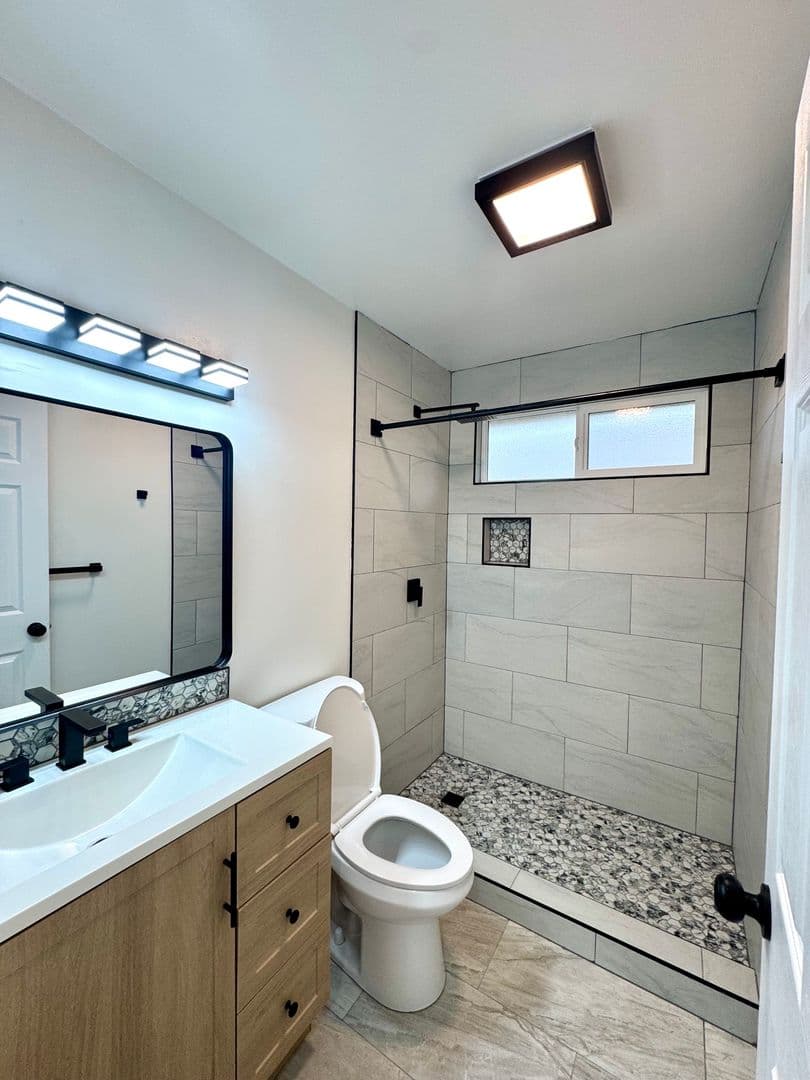 Willows Apartment: 334 N. Sonoma Street