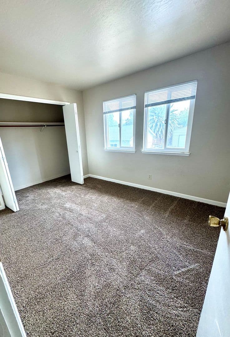 Willows Apartment: 266 S. Yolo Street