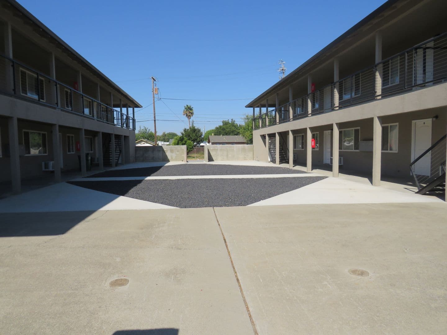 Willows Apartment: 337 N. Merrill Ave