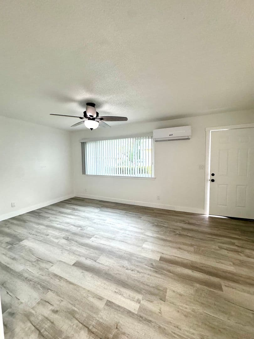 Willows Apartment: 334 N. Sonoma Street