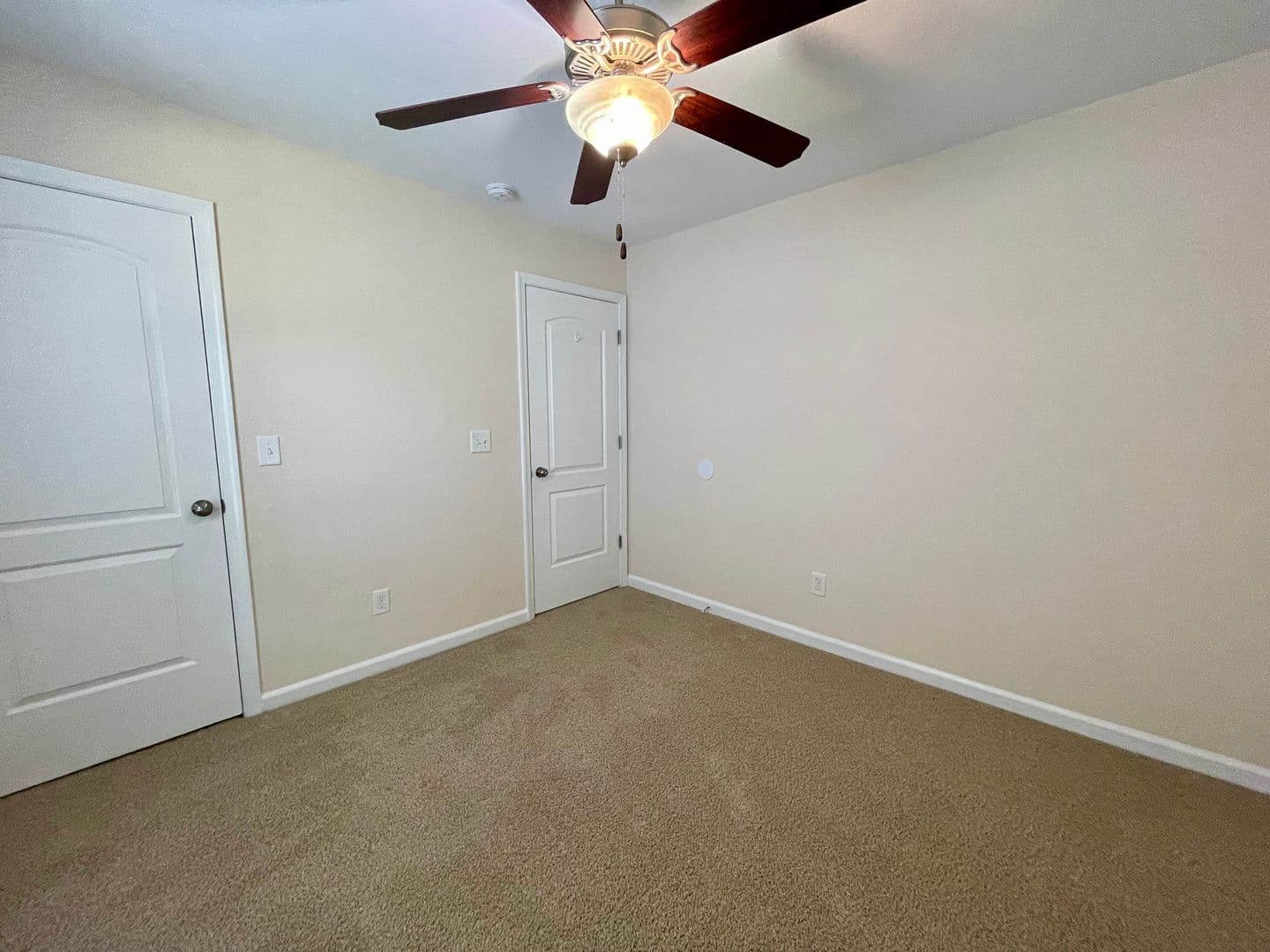 Norfolk House: 4843 Norvella Avenue