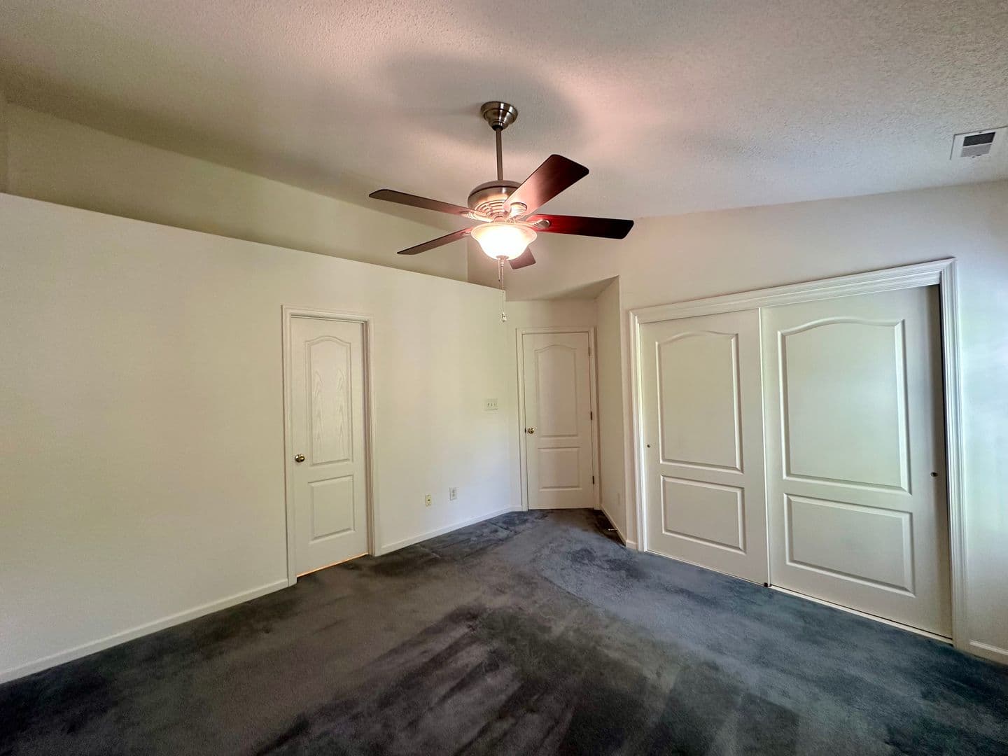 Portsmouth House: 1504 Sawgrass Ln