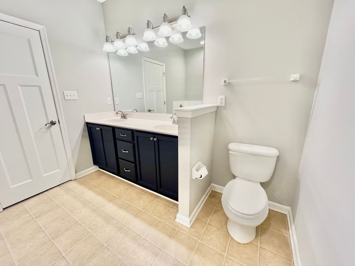 Norfolk House: 8230 Highland Street
